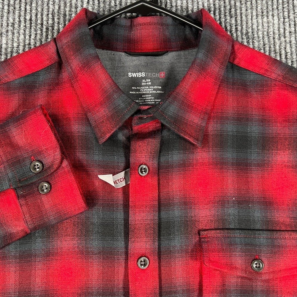 SwissTech Mens Shirt XL Extra Large Red Plaid Long Sleeve Button Up Stretch